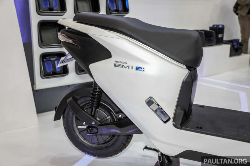 2023 GIIAS: Honda EM-1 electric scooter shown 1654871