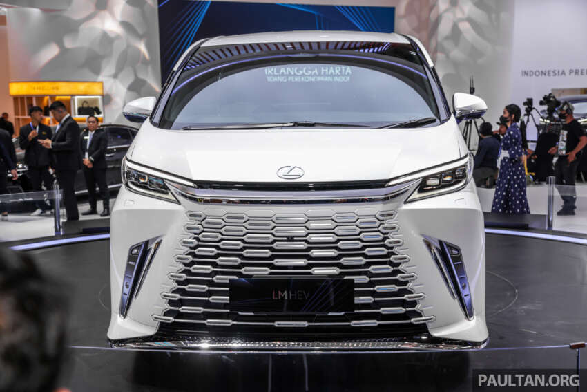 GIIAS 2023: Lexus LM 350h previewed – 2.5L hybrid with 250 PS; four-seat config with 48-inch rear display 1654812
