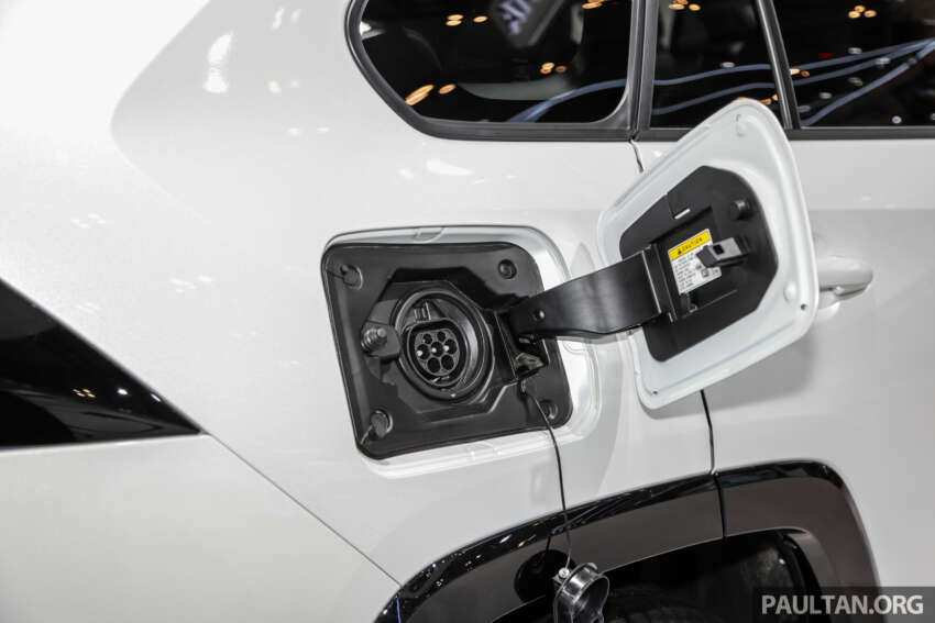GIIAS 2023: Toyota RAV4 GR Sport PHEV dilancarkan – plug-in hybrid 306 PS; Safety Sense; dari RM346k 1654725