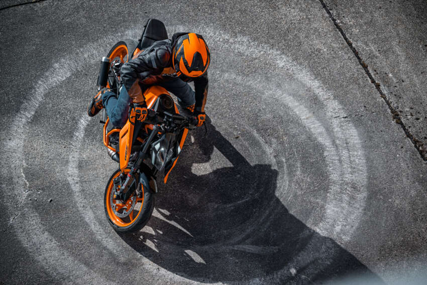 2024 KTM Duke 390 updated – new frame and sub-frame, LC4c engine goes from 373 cc to 399 cc 1658565