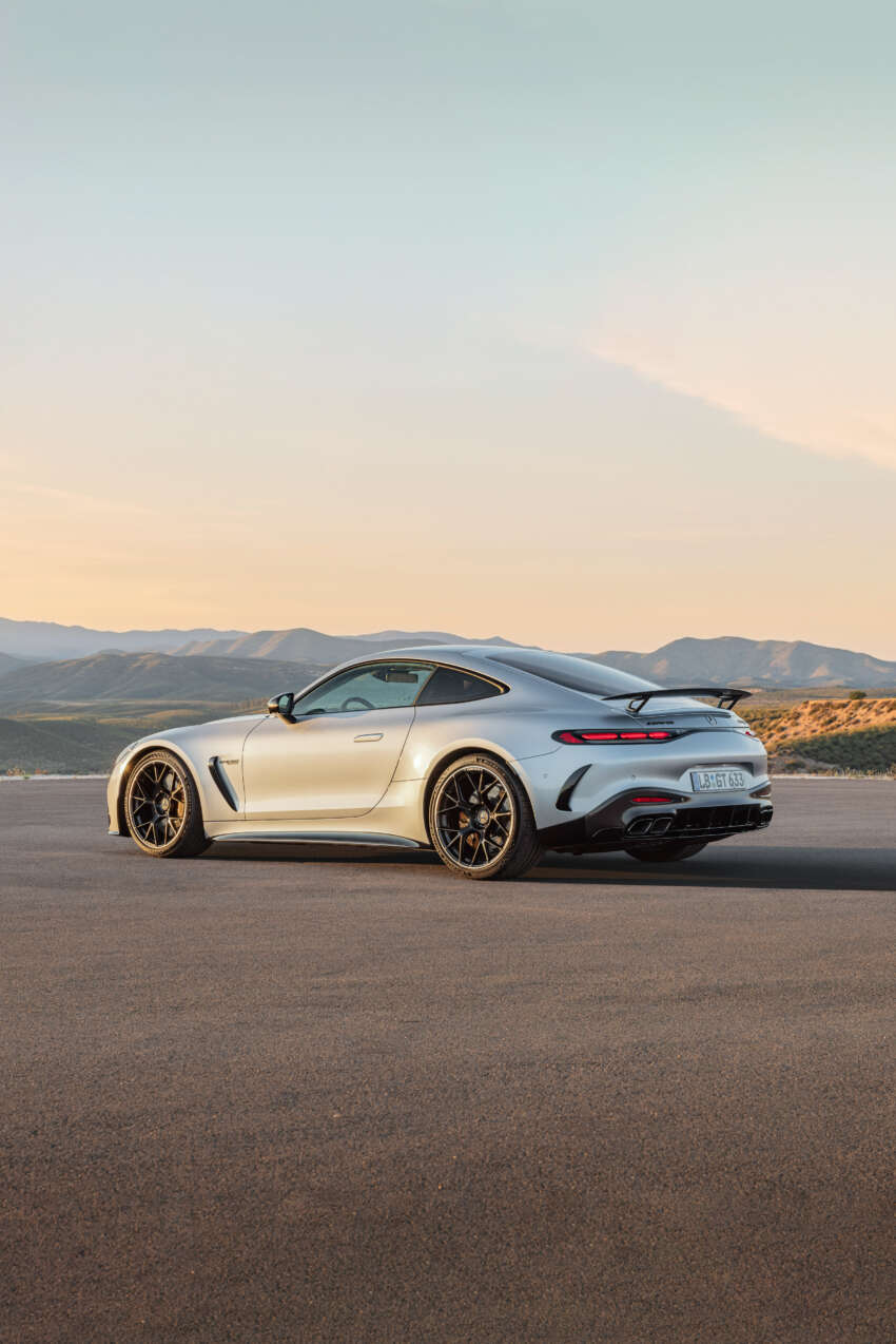 2024 Mercedes-AMG GT – 2nd-gen is larger, has AWD, optional 2+2 seats; 4.0L V8 up to 585 PS and 800 Nm 1657373