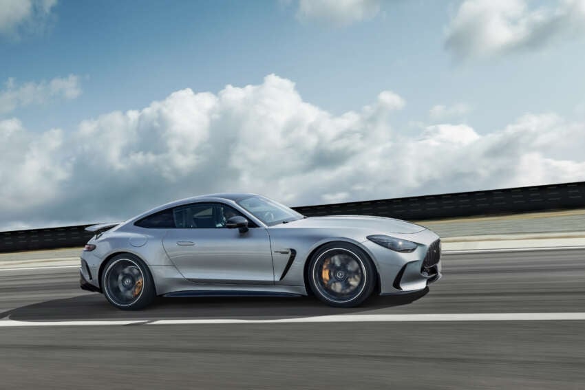 2024 Mercedes-AMG GT – 2nd-gen is larger, has AWD, optional 2+2 seats; 4.0L V8 up to 585 PS and 800 Nm 1657396