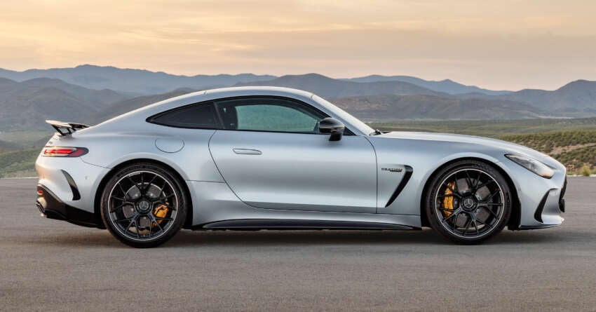 2024 Mercedes-AMG GT – 2nd-gen is larger, has AWD, optional 2+2 seats; 4.0L V8 up to 585 PS and 800 Nm 1657369