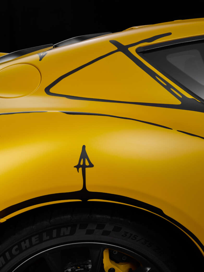 Ferrari 812 Competizione Tailor Made dengan konsep conteng luar dan dalam akan dibuka untuk lelongan 1657919