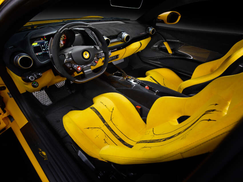 Ferrari 812 Competizione Tailor Made dengan konsep conteng luar dan dalam akan dibuka untuk lelongan 1657910