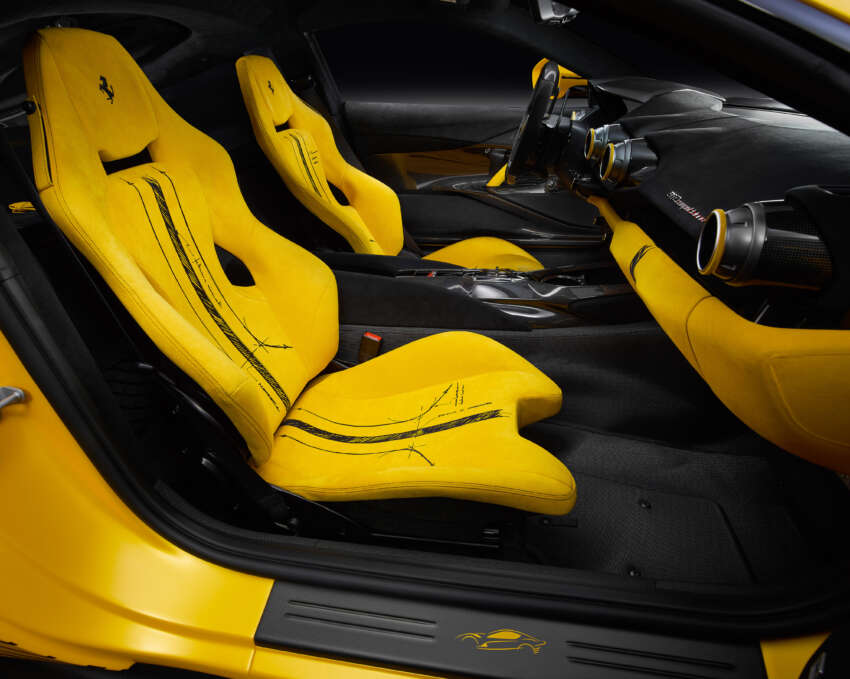 Ferrari 812 Competizione Tailor Made dengan konsep conteng luar dan dalam akan dibuka untuk lelongan 1657909