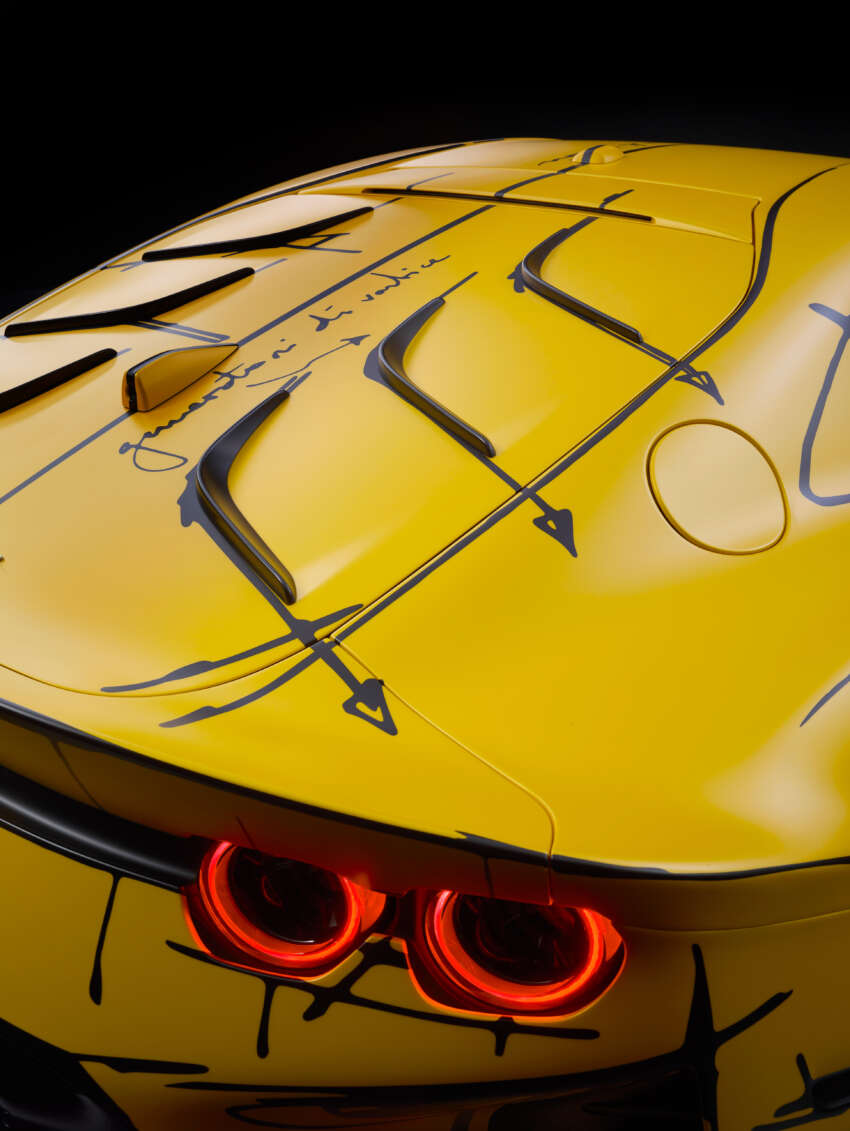 Ferrari 812 Competizione Tailor Made dengan konsep conteng luar dan dalam akan dibuka untuk lelongan 1657921