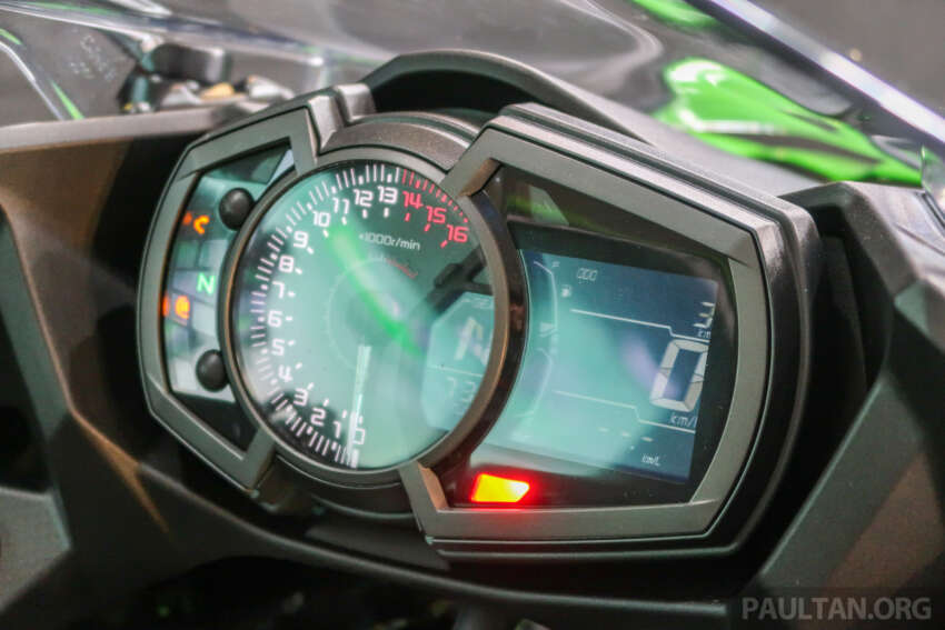 Modenas Ninja 250 ABS ditawarkan dalam warna hijau 1652145