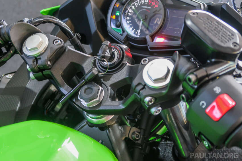 Modenas Ninja 250 ABS ditawarkan dalam warna hijau 1652144