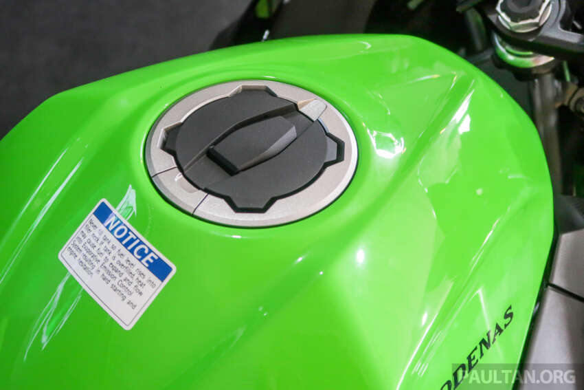 Modenas Ninja 250 ABS ditawarkan dalam warna hijau 1652141