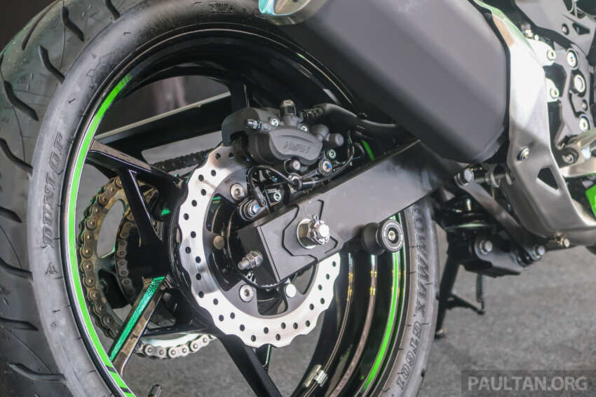 Modenas Ninja 250 ABS ditawarkan dalam warna hijau 1652152