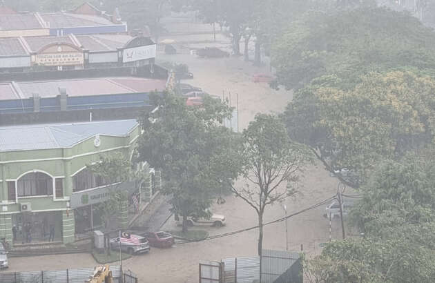 Seksyen 13 Shah Alam dilanda banjir – elak redah jalan ditenggelami air, perlunya insurans bencana alam