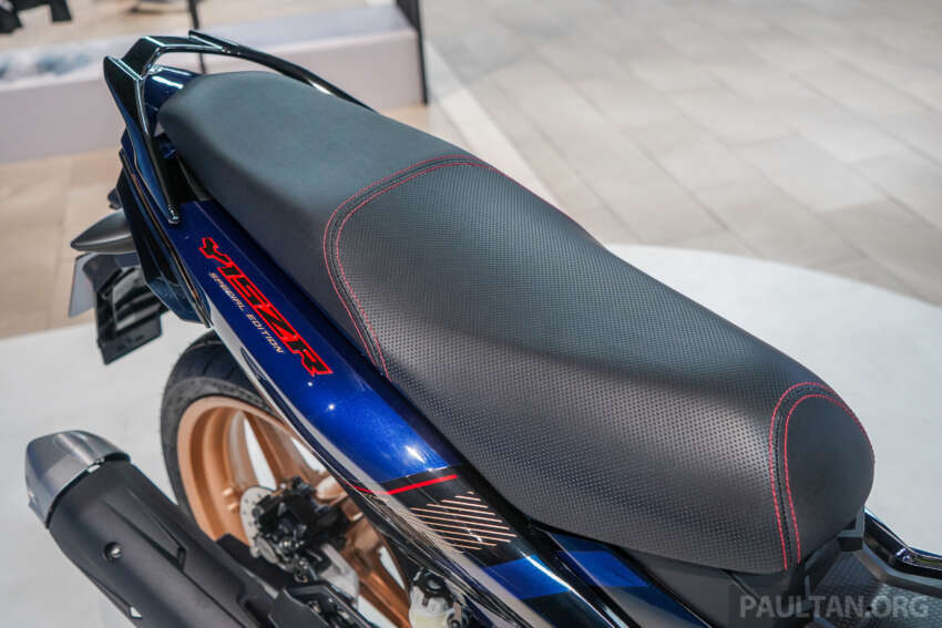 GALERI: Yamaha Y15ZR SE dengan kit aerodinamik – harga RM9,498, penampilan istimewa biru dan emas 1658855