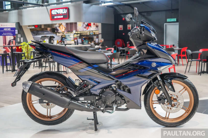 GALERI: Yamaha Y15ZR SE dengan kit aerodinamik – harga RM9,498, penampilan istimewa biru dan emas 1658872