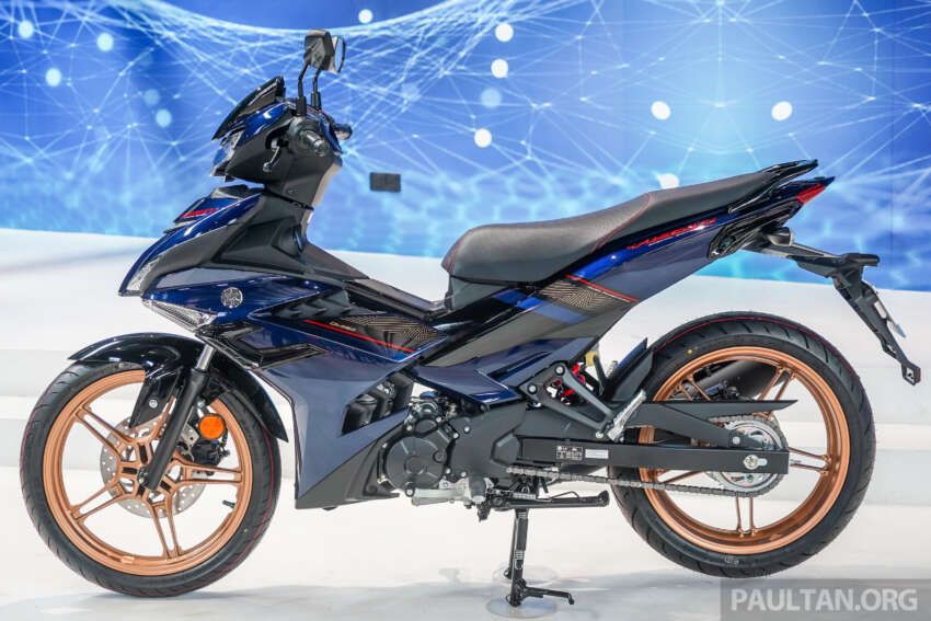 GALERI: Yamaha Y15ZR SE dengan kit aerodinamik – harga RM9,498, penampilan istimewa biru dan emas 1658873