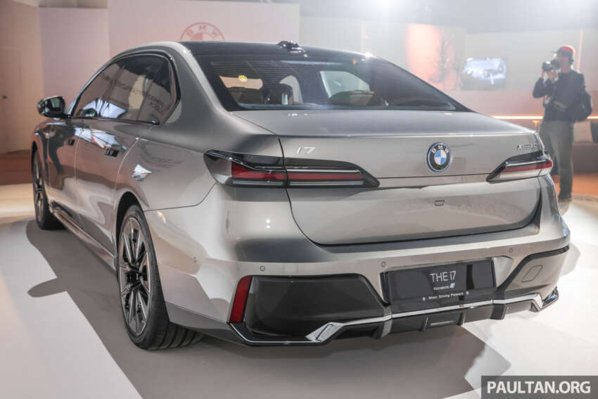 2023 BMW i7 at Forwardism, by BMW in Malaysia – 625 km EV range; fr RM707k; 158 units OTR as of Aug 31 1668607