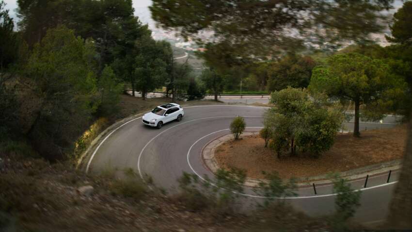 Porsche Cayenne S E-Hybrid 2024 didedah – 519 PS, 750 Nm; 0-100 km/j dalam 4.7s; jarak EV hingga 90 km 1671122
