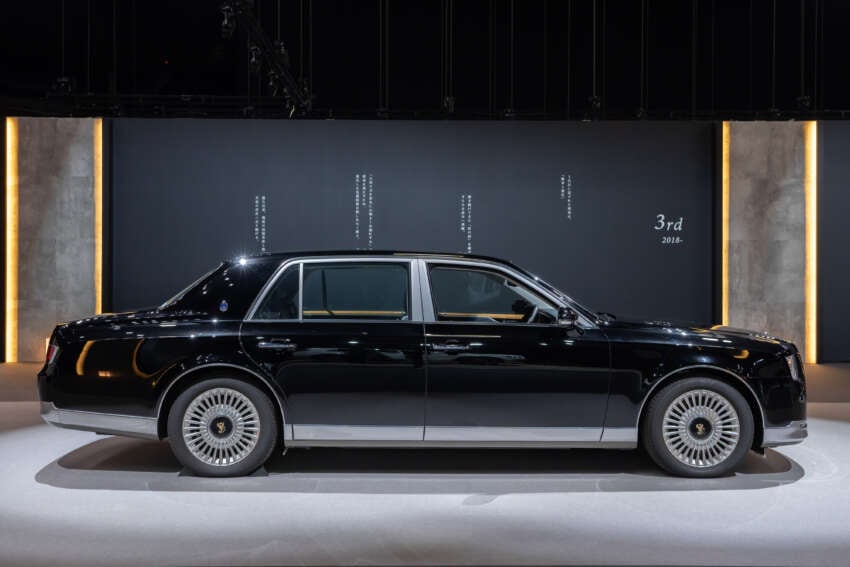 2024 Toyota Century SUV debuts – TNGA-based luxury 4-seater; 3.5L V6 PHEV; priced from RM792k in Japan 1665079