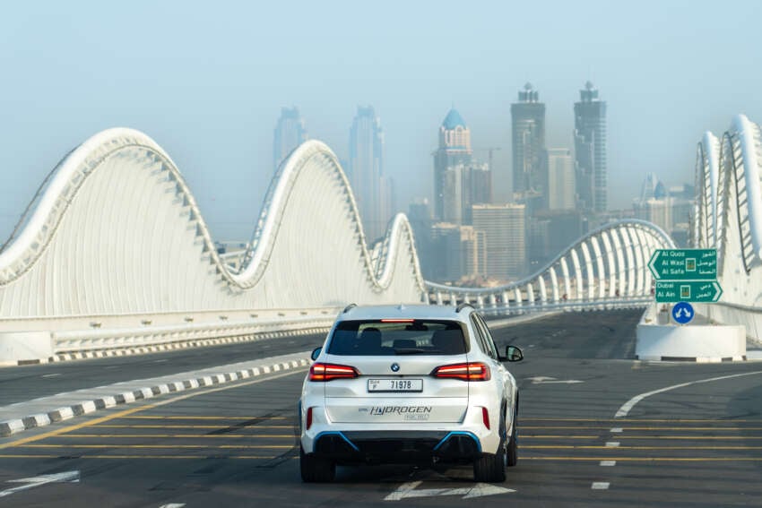 BMW iX5 Hydrogen goes hot-weather testing in UAE 1666153