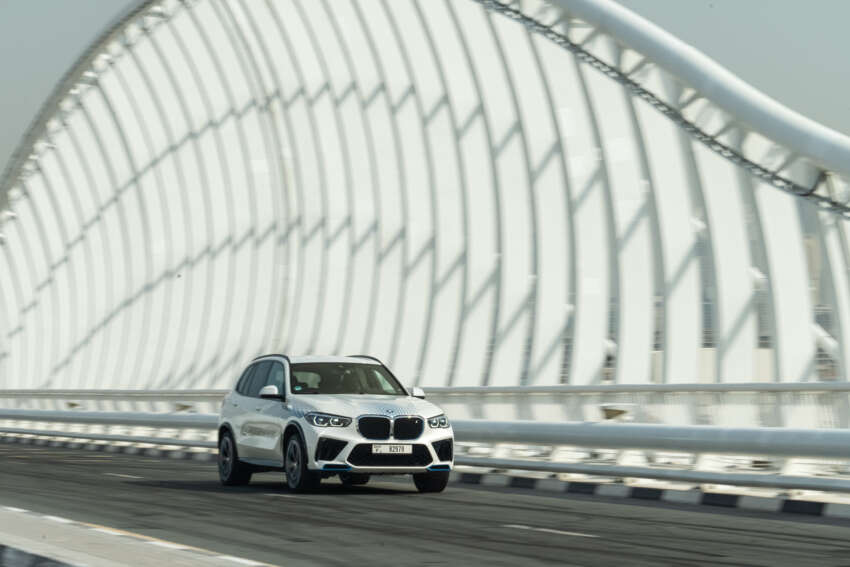 BMW iX5 Hydrogen goes hot-weather testing in UAE 1666169