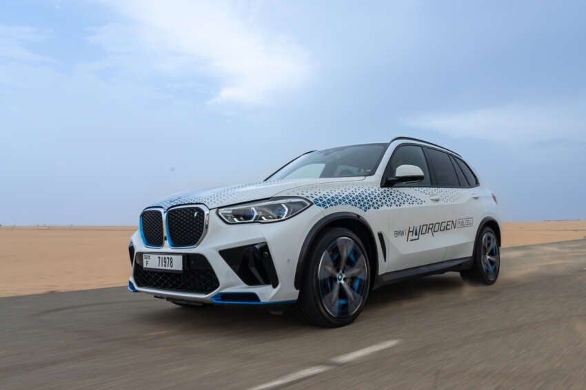 BMW iX5 Hydrogen goes hot-weather testing in UAE 1666171