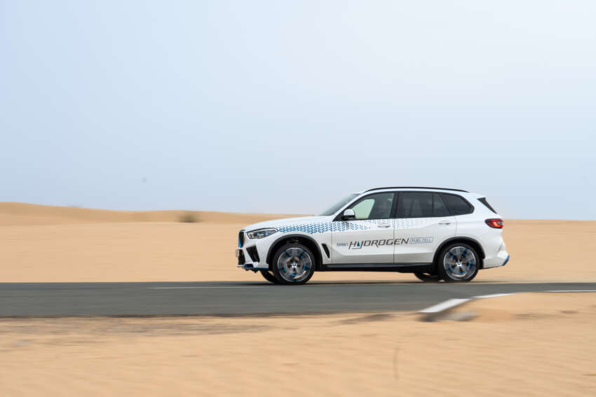 BMW iX5 Hydrogen goes hot-weather testing in UAE 1666177