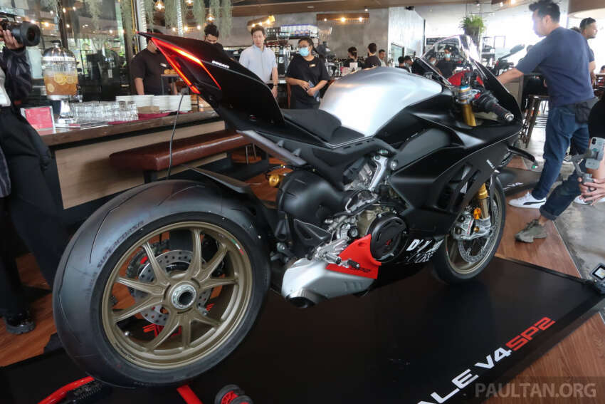 Ducati Panigale V4 SP2 dilancar untuk pasaran M’sia – pelbagai naik taraf barangan prestasi, RM300k 1672055