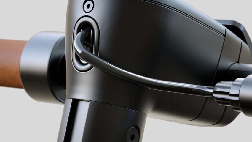 Honda Motocompacto – foldable electric scooter with 20 km range, 24 km/h Vmax, 18.7 kg; RM4,667 in US 1672394