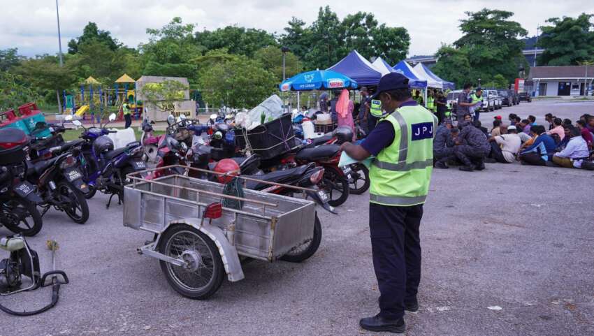 JPJ seizes more than 100 vehicles operated by foreigners in KL, Penang and Melaka, in Ops PEWA 1670291
