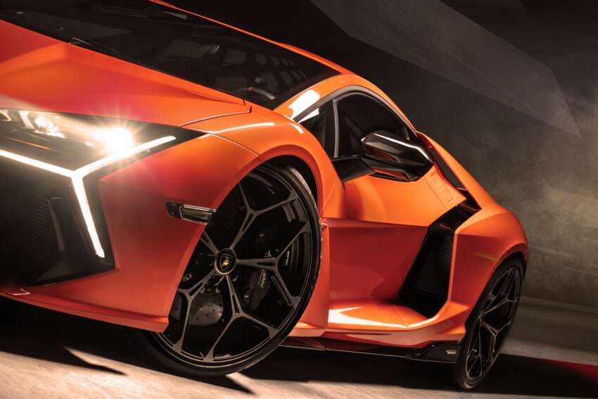 Lamborghini Revuelto diperkenalkan di Malaysia – 6.5L V12 PHEV, 1,015 PS, tiga e-motor, ADAS 1662173