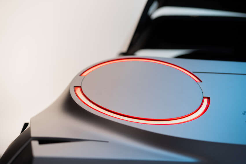 Nissan Concept 20-23 debuts – electric hot hatch with scissor doors, plenty of aero, race-inspired interior 1671294