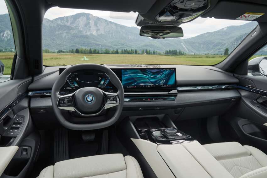 2024 BMW 530e, 550e xDrive PHEVs revealed – 2.0L I4 and 3.0L I6; up to 489 PS, 700 Nm, 103 km EV range 1671864