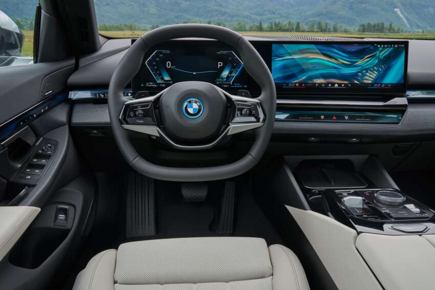 2024 BMW 530e, 550e xDrive PHEVs revealed – 2.0L I4 and 3.0L I6; up to 489 PS, 700 Nm, 103 km EV range 1671885