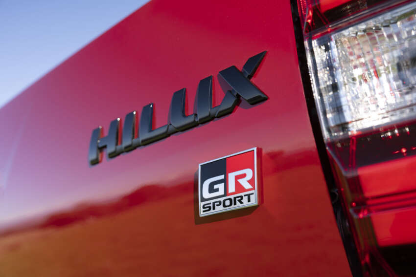 Toyota Hilux GR Sport dengan badan & suspensi lebih lebar mula dijual di Australia; RM222k, 221 hp/550 Nm 1667533