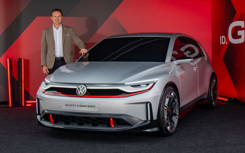 Volkswagen ID. GTI Concept previews future FWD GTI EV – Polo size; simulated gear shifts; digital cockpit 1662931