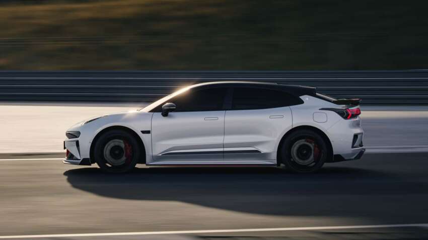Zeekr 001 FR – pesaing Tesla Model S Plaid dari Geely, 1,265 PS dari 4 motor elektrik, 0-100km/j  2.37 saat! 1664865