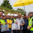 Kembara Kenali Borneo: Rakyat Sabah adu terus kepada YDP Agong tentang keadaan jalan yang teruk