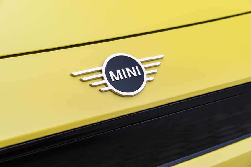 2024 MINI Cooper Electric debuts – simpler design for 5th gen; E, SE variants; up to 218 PS, 402 km EV range 1727563