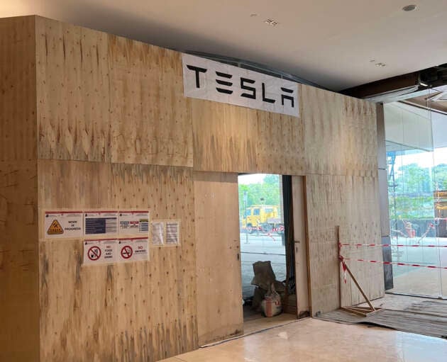 Tesla Showroom in Pavilion Damansara Heights under construction, scheduled for October 2023 opening?