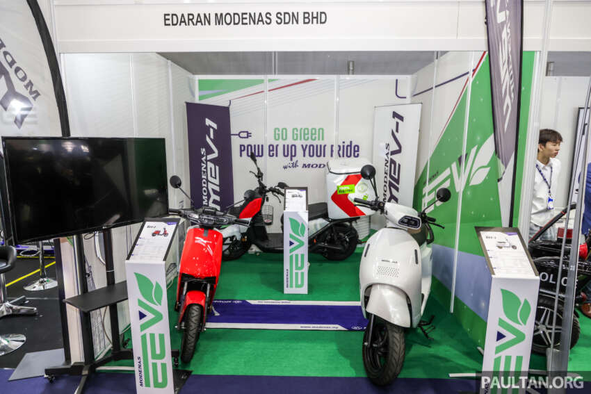 Modenas MEV-1, MEV-2 and MEV-3 electric scooters on display at IGEM – fleet use only, not for public sale yet 1674978