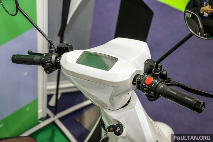 Modenas MEV-1, MEV-2 and MEV-3 electric scooters on display at IGEM – fleet use only, not for public sale yet 1674987