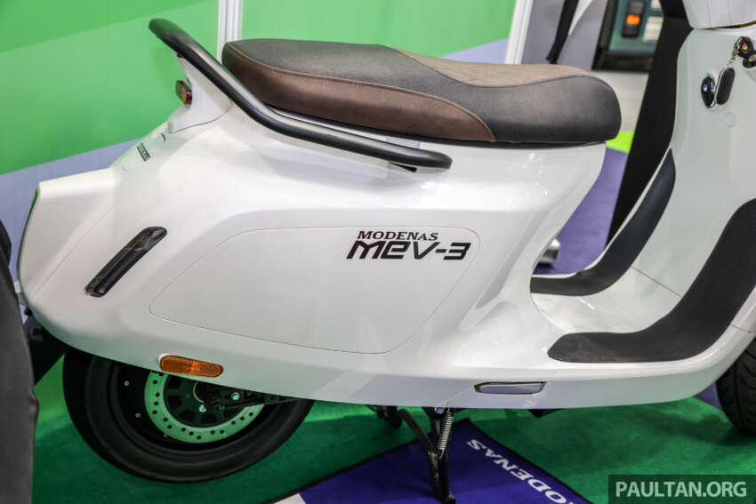 Modenas MEV-1, MEV-2 and MEV-3 electric scooters on display at IGEM – fleet use only, not for public sale yet 1674988