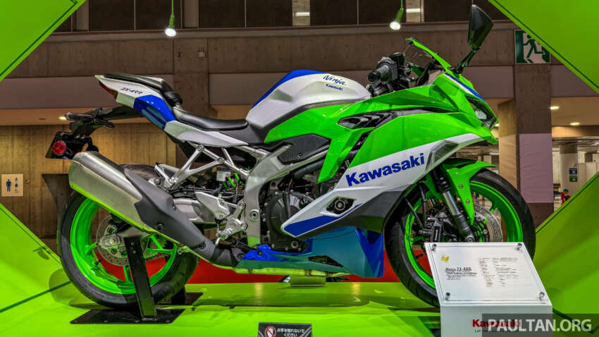 Kawasaki Ninja ZX-10R, ZX-4RR 40th Anniversary Edition dipamer di JMS 2023, grafik popular 90-an 1687457