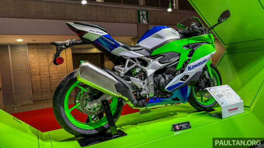 Kawasaki Ninja ZX-10R, ZX-4RR 40th Anniversary Edition dipamer di JMS 2023, grafik popular 90-an 1687458