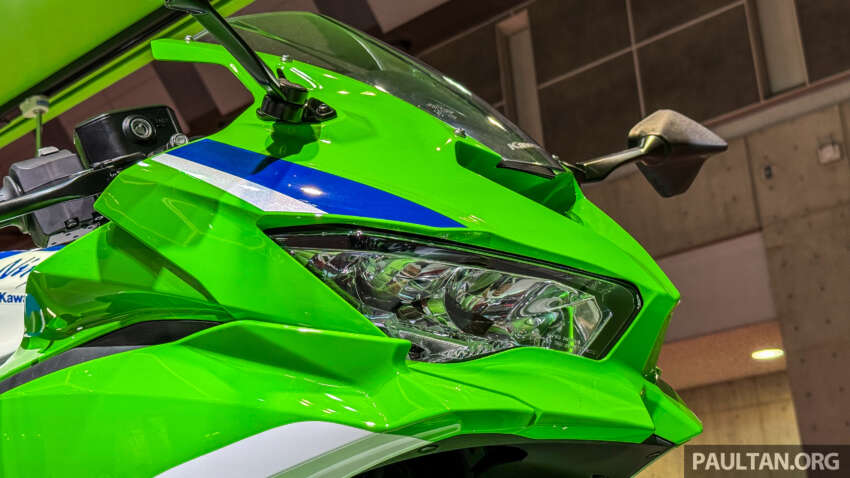 2024 Kawasaki Ninja ZX-10R and ZX-4RR 40th Anniversary Editions seen at the Japan Mobility Show 1687111