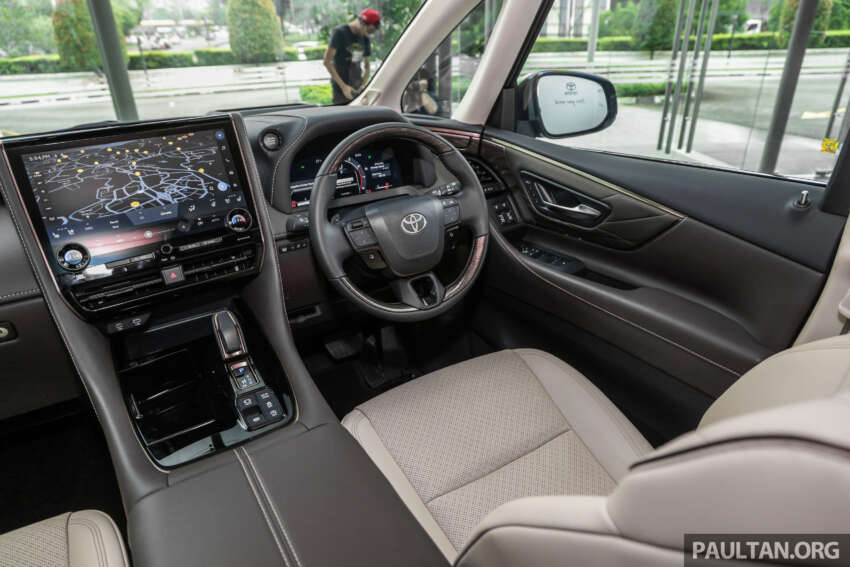 Toyota Alphard 2024 dilancarkan di Malaysia  – 2.4L Turbo 8AT, Executive Lounge; harga dari RM538k 1678493