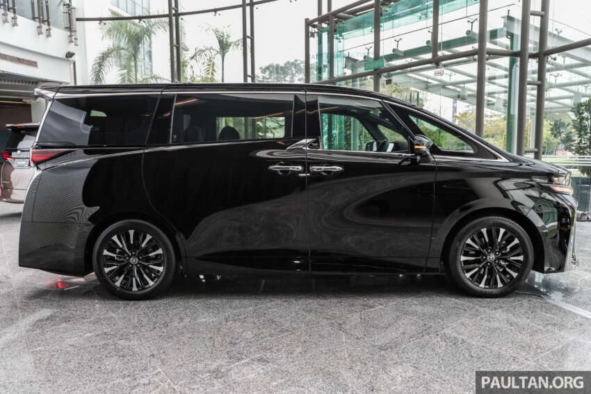 Toyota Alphard 2024 dilancarkan di Malaysia  – 2.4L Turbo 8AT, Executive Lounge; harga dari RM538k 1678658