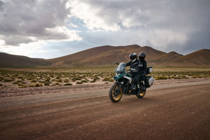 2024 BMW Motorrad R1300GS gets all-new Vario luggage – keyless, USB ports, rated for 180 km/h 1681119