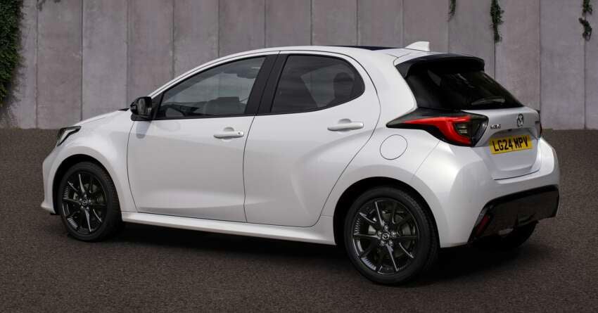 2023 Mazda 2 Hybrid facelift for Europe – rebadged Toyota Yaris gets redesigned bumpers 1674531