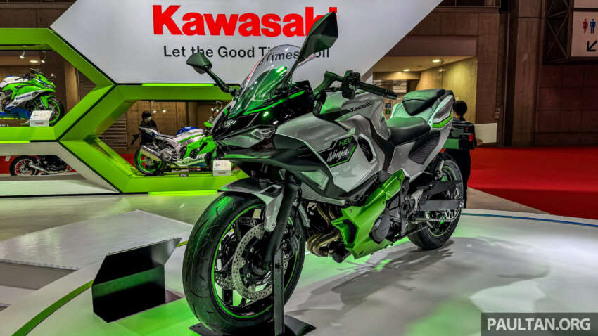 2024 Kawasaki Ninja 7 Hybrid at Japan Mobility Show 1686721